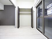 洋室4.5帖　エアコン付　クローゼット付　バルコニー