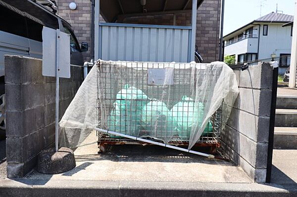 apartment 茨城県龍ケ崎市松ケ丘1丁目6-13
松ケ丘の賃貸情報を見る
物件地図