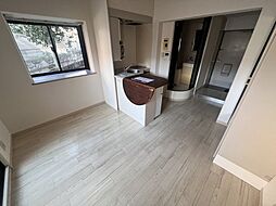 ラ・パルフェ・ド・ファシリテ 307 3階ワンルームのリビング/ダイニング