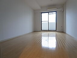 ロイヤルヒル神戸三ノ宮 608 6階1Kのリビング/ダイニング