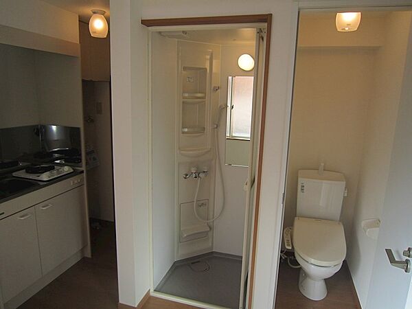 シャワールーム