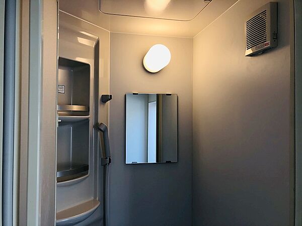 シャワールーム