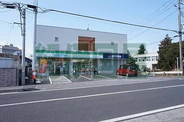 画像17:ファミリーマート新松田店(646m)