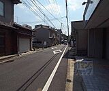 前面道路です