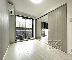 京福電気鉄道北野線 等持院・立命館大学衣笠キャンパス前駅 徒歩3分の賃貸アパート 1階1LDKのリビング/ダイニング