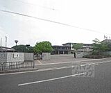 北稜高等学校まで398m 学習する、ルールを守る、心身を鍛えるなど、社会で生きていく上で大切なことを、北稜高校教職員一同でしっかりと指導していき、信頼され、選ばれる学校として発展していきたいと考えてお
