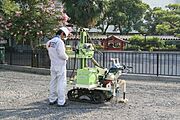 基礎着工前に地盤調査会社による地盤調査を行っております。 結果をもとに、必要に応じた地盤補強等を実施し、不同沈下しない様対策をとっております。万が一の場合も、第三者等で保全できる体制をとっております
