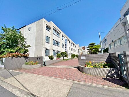 名古屋市立城山中学校(1200m)