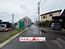 外観：前面道路 平日・土日問わずご案内致します！お気軽にお問合わせ下さい♪ 