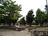 周辺：中央公園（340m）