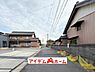 外観：前面道路 平日・土日問わずご案内致します！お気軽にお問合わせ下さい♪ 