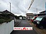 外観：前面道路 平日・土日問わずご案内致します！お気軽にお問合わせ下さい♪ 