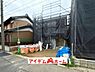 外観：1号棟　外観写真 平日・土日問わずご案内致します！お気軽にお問合わせ下さい♪ 