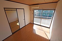 居間