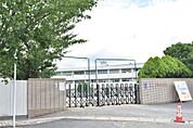 伊部小学校(750m)