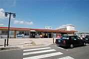 西大寺駅(2、560m)