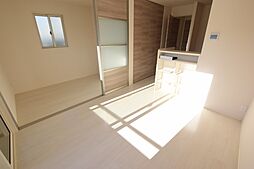 イーストコートＢ 106号室 1階1LDKのリビング/ダイニング