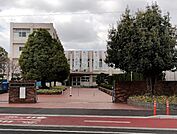 高校「兵庫県立尼崎小田高校まで297m」