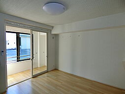 マリオ葛島 　A104号　A105号 1階ワンルームのリビング/ダイニング