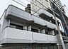 ＲＣ造、Reinforced　Concreteは直訳すると補強されたコンクリートです。主に柱や梁・床・壁が鉄筋とコンクリートで構成おり、鉄筋を組んだ型枠にコンクリートを流し込んで固めたものを指します。