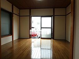 居間