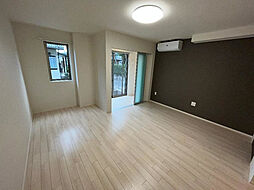 スターテラスひうち 102号室 1階1Kのリビング/ダイニング