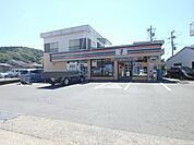 コンビニ「セブンイレブンまで980m」