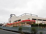 ショッピング施設「オリンピックまで530m」