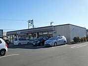 コンビニ「セブンイレブンまで270m」