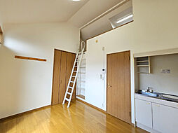 クエストヴィラII 2階ワンルームのリビング/ダイニング