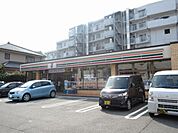 コンビニ「セブンイレブンまで270m」