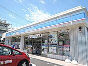 コンビニ「ローソンまで50m」