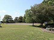 公園「月出松公園まで907m」