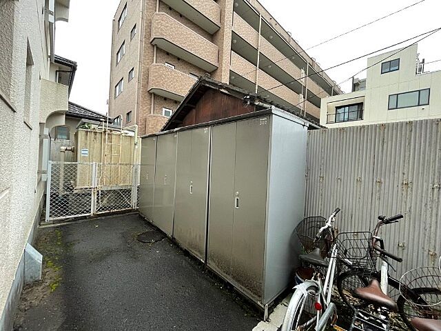 その他