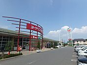 スーパー「ヨークベニマルまで1100m」