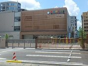 幼稚園、保育園「まなびの森あずま保育園まで220m」