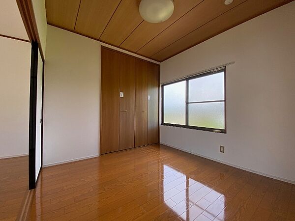 detached 群馬県伊勢崎市中町

地図を見る