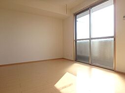 フローラＭ　II 2階1LDKのリビング/ダイニング