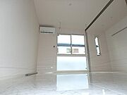 ホワイトで統一されたお部屋がお洒落ですね。