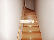 室内に階段あります