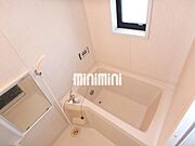 落ち着いた雰囲気のバスルームです。