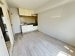 ボタニカアパルトマンII 102 1階2LDKのリビング/ダイニング