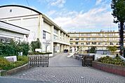 中学校「小田原市立城山中学校まで1384m」