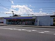 コンビニ「ローソン小田原成田南店まで157m」