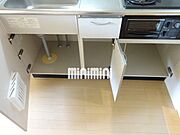 キッチン下には調理器具を置けますよ
