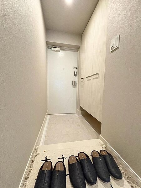 玄関を拡大表示