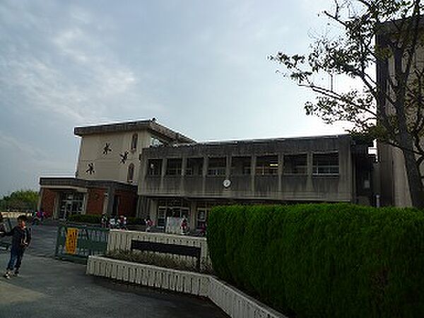 画像16:【小学校】四日市市立 内部東小学校まで1999ｍ