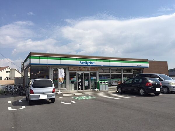 画像17:【コンビニエンスストア】ファミリーマート菰野小学校南店まで1082ｍ