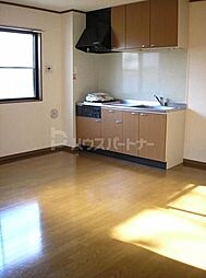 リッチモンド・イン 2階1LDKのリビング/ダイニング