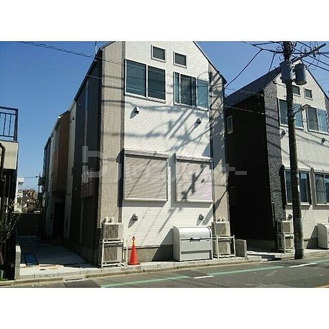4 / 18